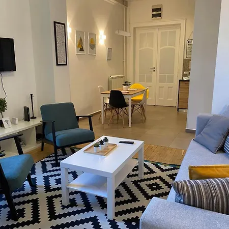 Break Chic And Luxury Apartment