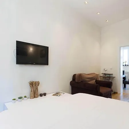 Apartment Break Chic And Luxury Belgrade