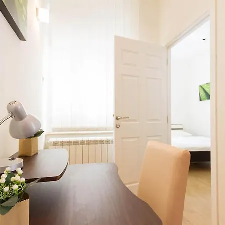 Break Chic And Luxury